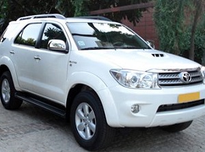 Toyota Fortuner cab for rent prime categary