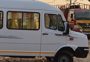 Traveller 12 seater price