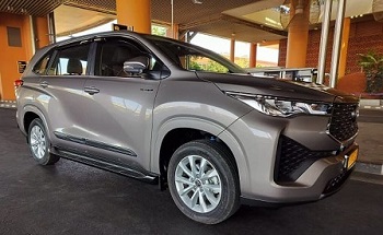 innova hycross for rent in bangalore