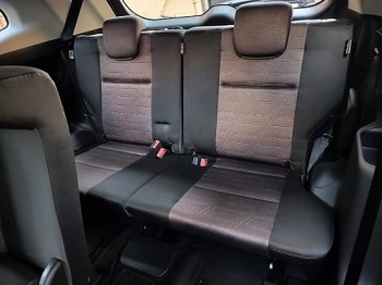 innova hycross car rental in bangalore