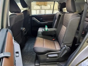 innova hycross car hire in bangalore